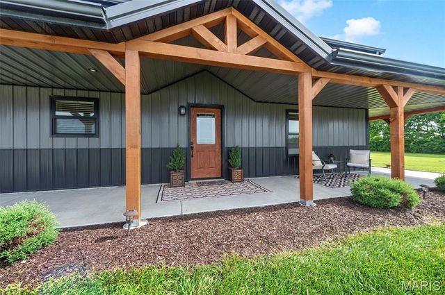 519 Woods Road, Silex, MO 63377