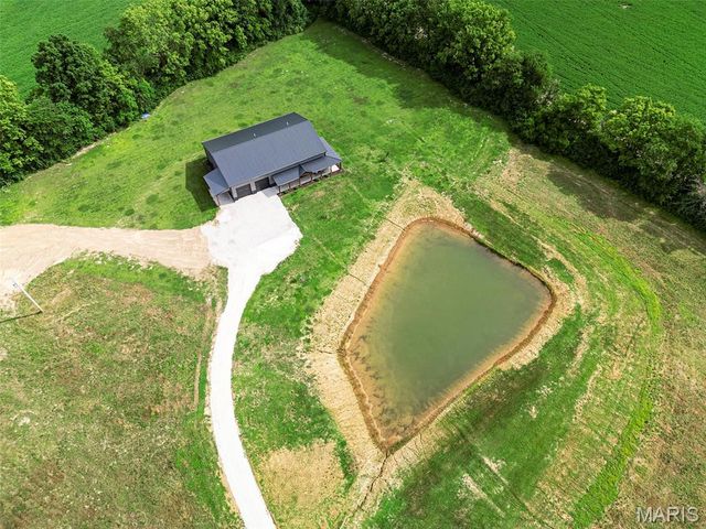 519 Woods Road, Silex, MO 63377