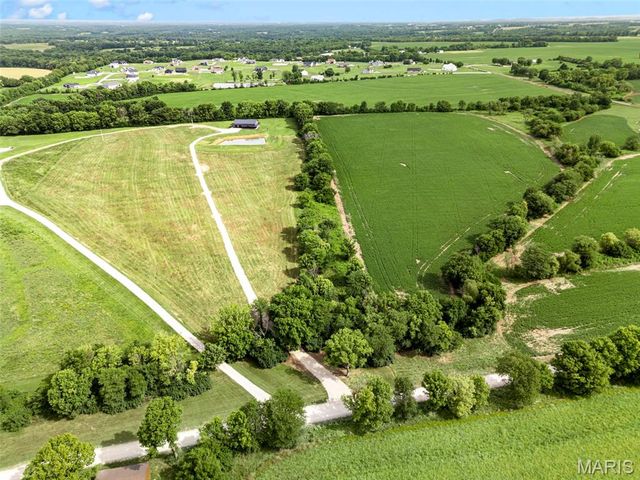 519 Woods Road, Silex, MO 63377