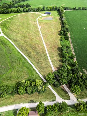 519 Woods Road, Silex, MO 63377