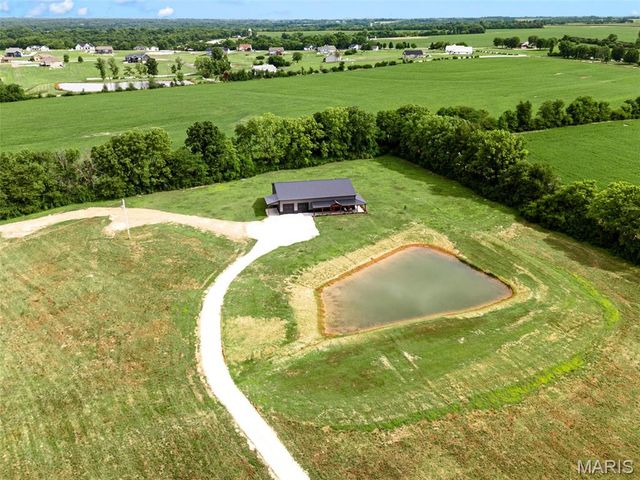 519 Woods Road, Silex, MO 63377