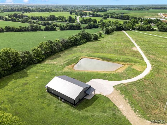 519 Woods Road, Silex, MO 63377