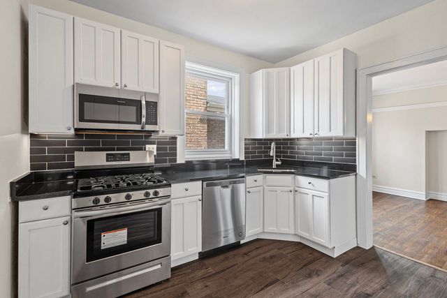 2712 W Winnemac Avenue 2, Chicago, IL 60625