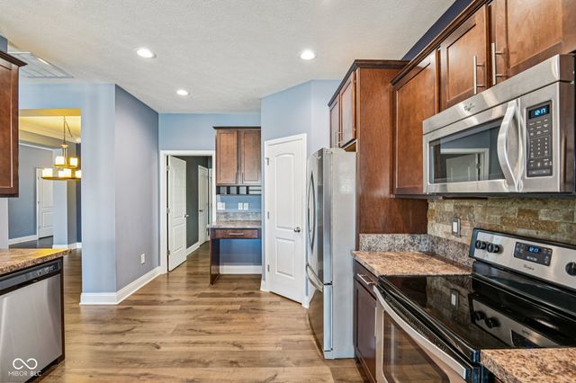 1893 Devonshire Avenue, Avon, IN 46123