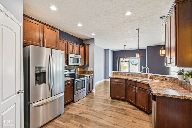 1893 Devonshire Avenue, Avon, IN 46123