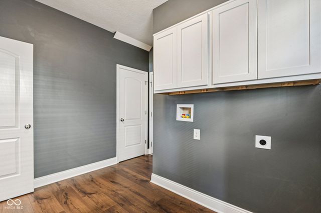 1893 Devonshire Avenue, Avon, IN 46123