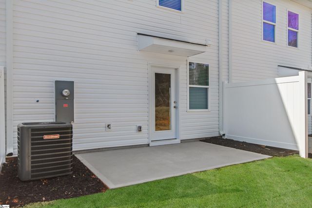 28 Stoneview Way, Taylors, SC 29687