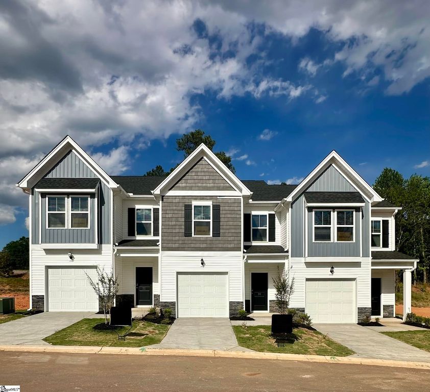 28 Stoneview Way, Taylors, SC 29687