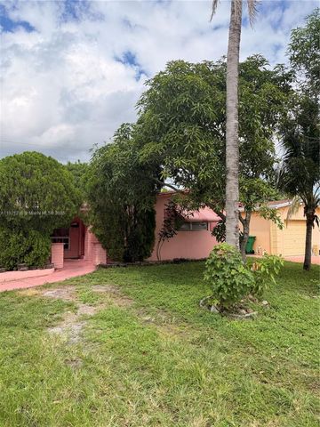 7749 Fairway Blvd, Miramar, FL 33023