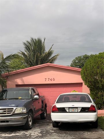 7749 Fairway Blvd, Miramar, FL 33023