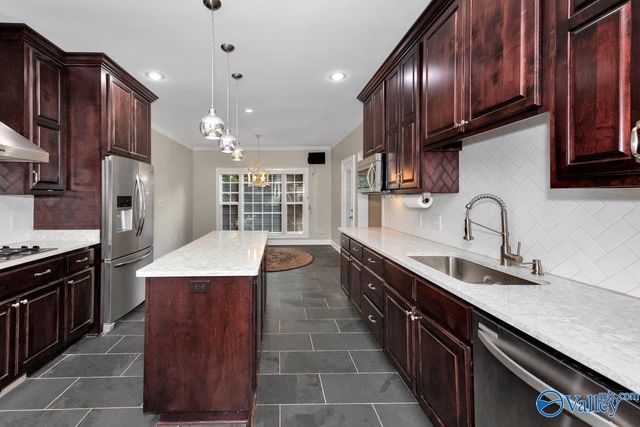 150 Greenlawn Drive, Meridianville, AL 35759