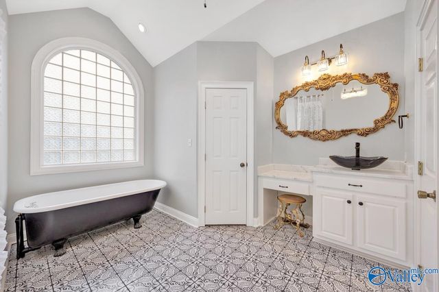 150 Greenlawn Drive, Meridianville, AL 35759