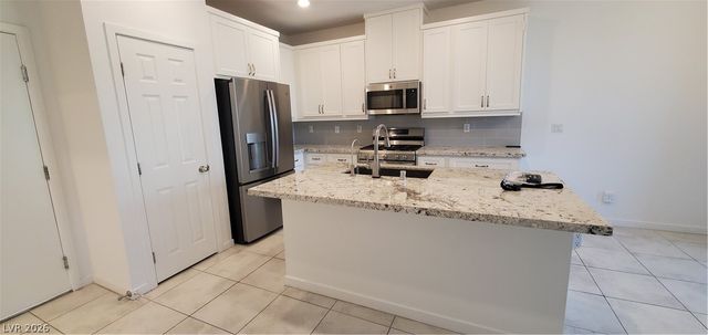 965 Nevada State Drive 21102, Henderson, NV 89002