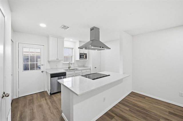 73 Winchester Drive, Euless, TX 76039