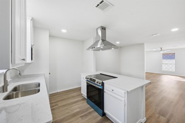 73 Winchester Drive, Euless, TX 76039