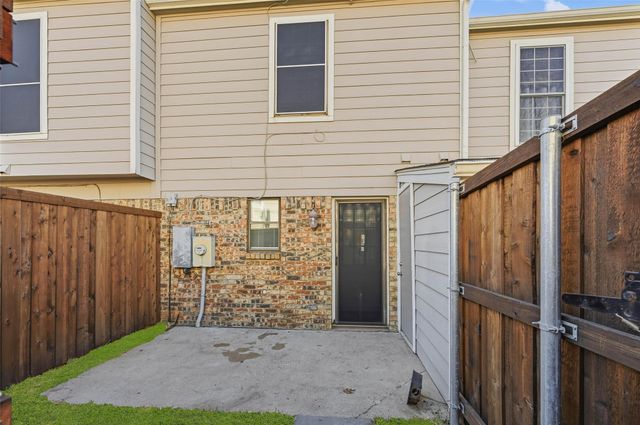 73 Winchester Drive, Euless, TX 76039