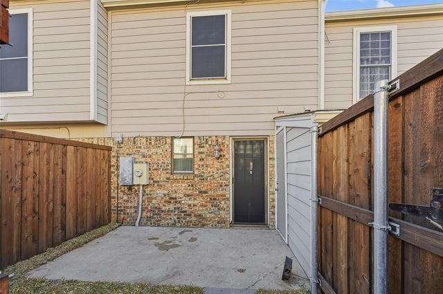 73 Winchester Drive, Euless, TX 76039