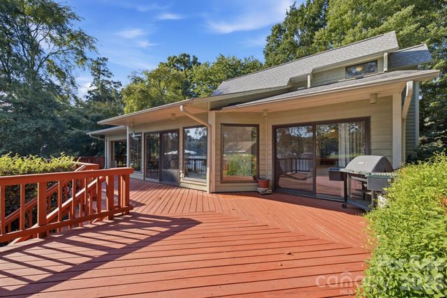 125 Misty Cove Lane, Mooresville, NC 28117