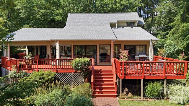 125 Misty Cove Lane, Mooresville, NC 28117