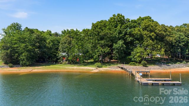 125 Misty Cove Lane, Mooresville, NC 28117