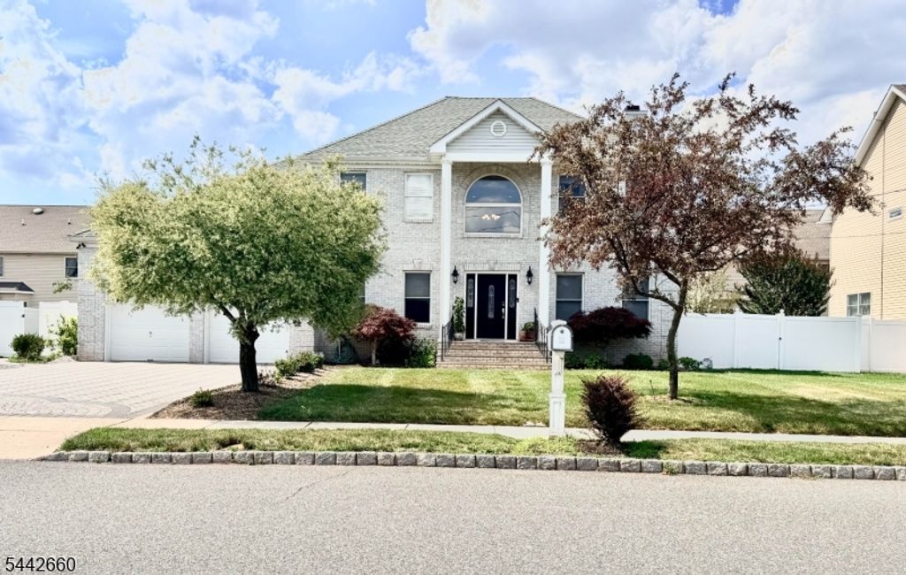 664 Roosevelt Ave, Piscataway Twp., NJ 08854 — exterior