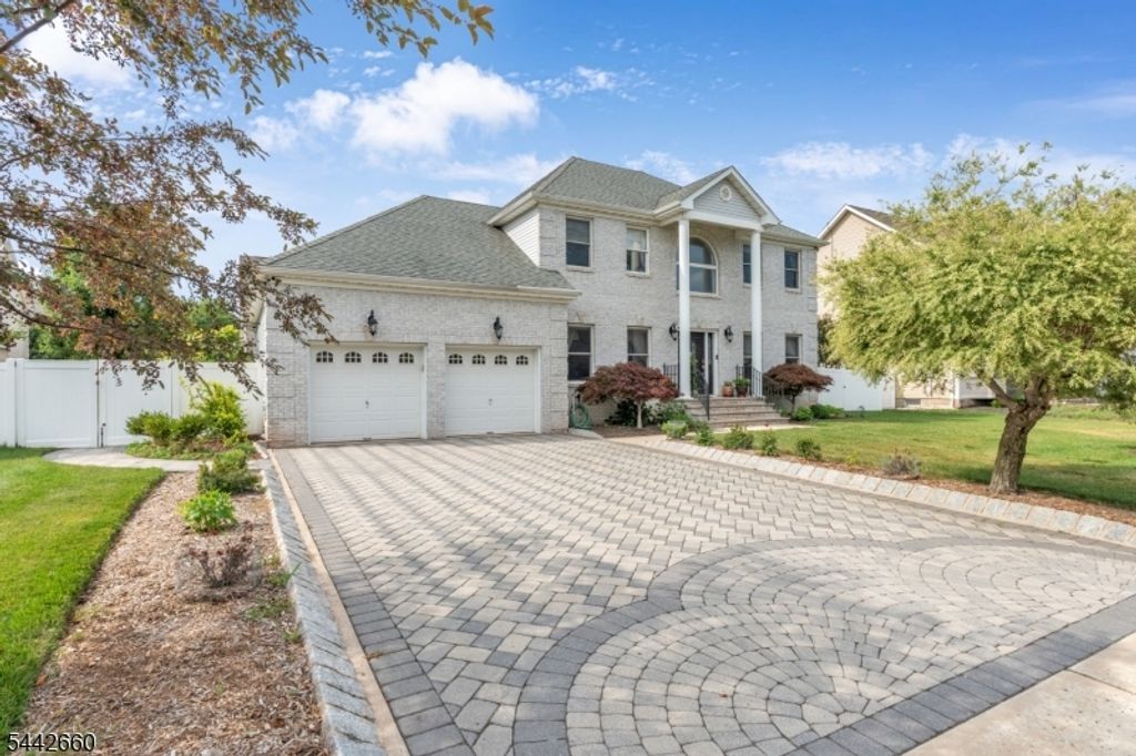 664 Roosevelt Ave, Piscataway Twp., NJ 08854 — photo 3