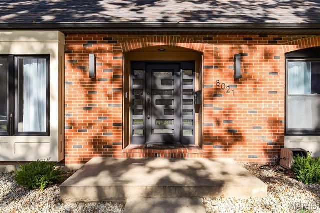 8021 Bennett Avenue, Richmond Heights, MO 63117