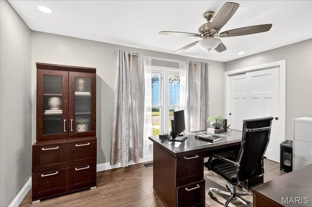 8021 Bennett Avenue, Richmond Heights, MO 63117