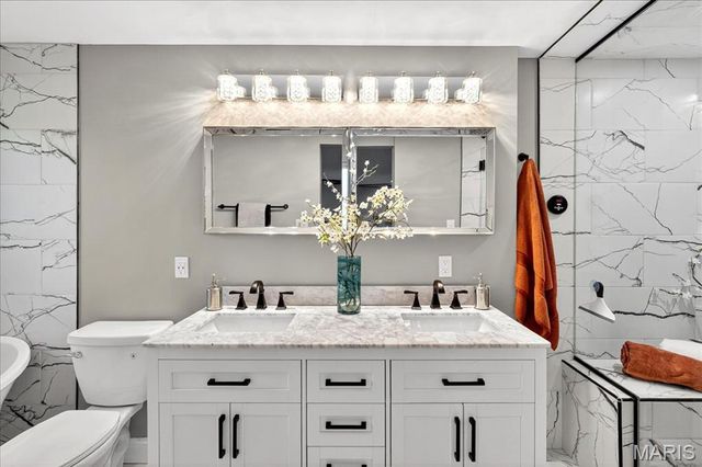 8021 Bennett Avenue, Richmond Heights, MO 63117