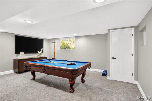 8021 Bennett Avenue, Richmond Heights, MO 63117