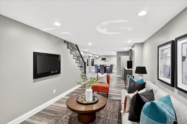 8021 Bennett Avenue, Richmond Heights, MO 63117