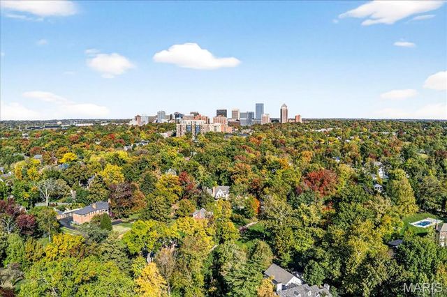 8021 Bennett Avenue, Richmond Heights, MO 63117