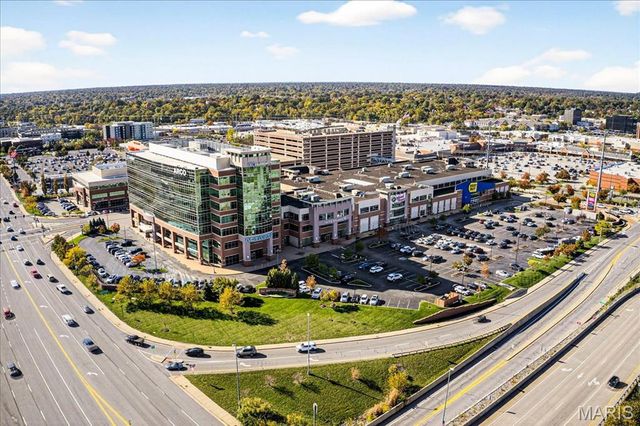 8021 Bennett Avenue, Richmond Heights, MO 63117