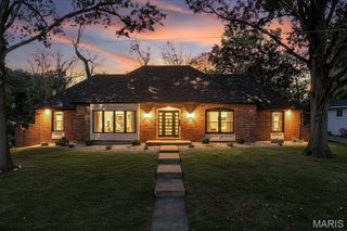 8021 Bennett Avenue, Richmond Heights, MO 63117