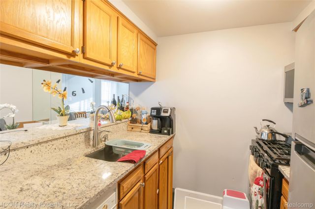 35463 Turner Drive 266, Sterling Heights, MI 48312