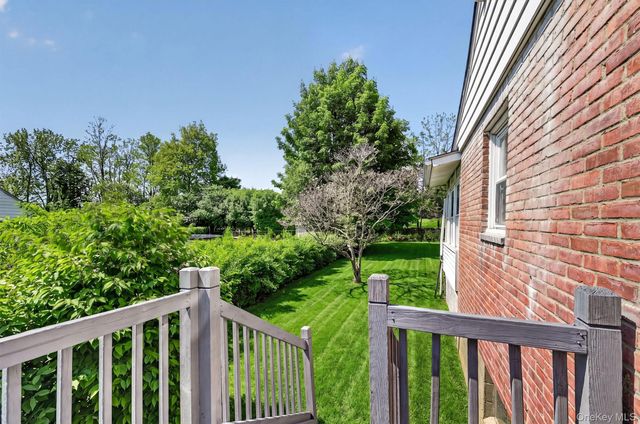 239 Leslie Avenue, New Windsor, NY 12553
