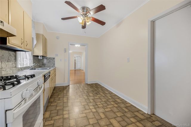 2889 Zulette Avenue, Bronx, NY 10461