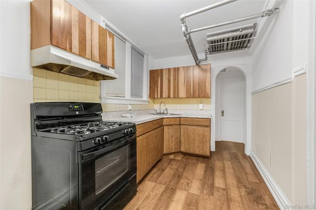 2889 Zulette Avenue, Bronx, NY 10461