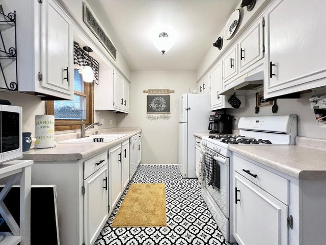 5725 Euclid AVENUE, Milwaukee, WI 53219