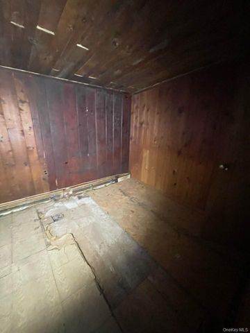 34 Peach Street, Central Islip, NY 11722