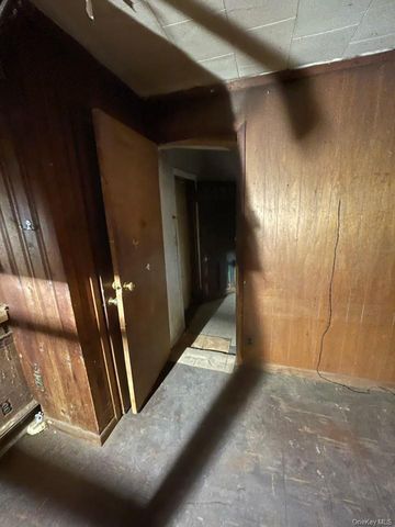 34 Peach Street, Central Islip, NY 11722