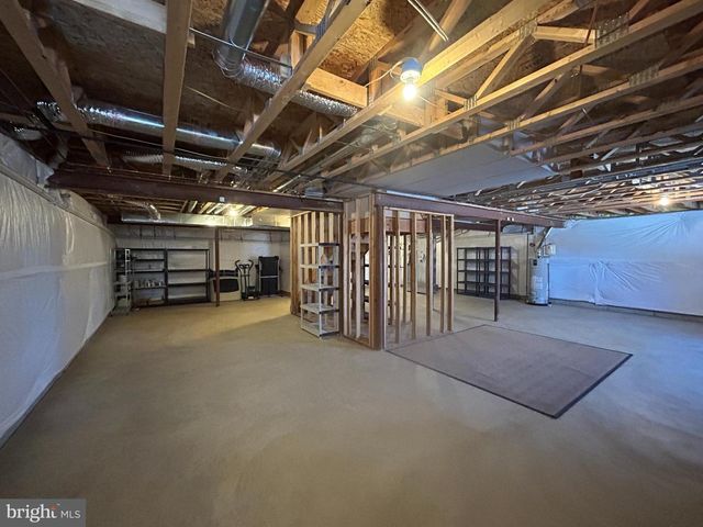 310 WAYNEBROOK DR, Chester Springs, PA 19425