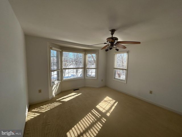 310 WAYNEBROOK DR, Chester Springs, PA 19425