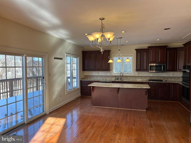 310 WAYNEBROOK DR, Chester Springs, PA 19425