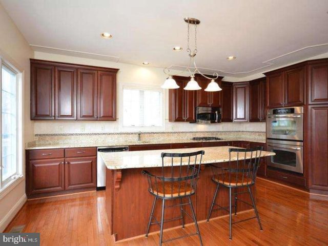 310 WAYNEBROOK DR, Chester Springs, PA 19425