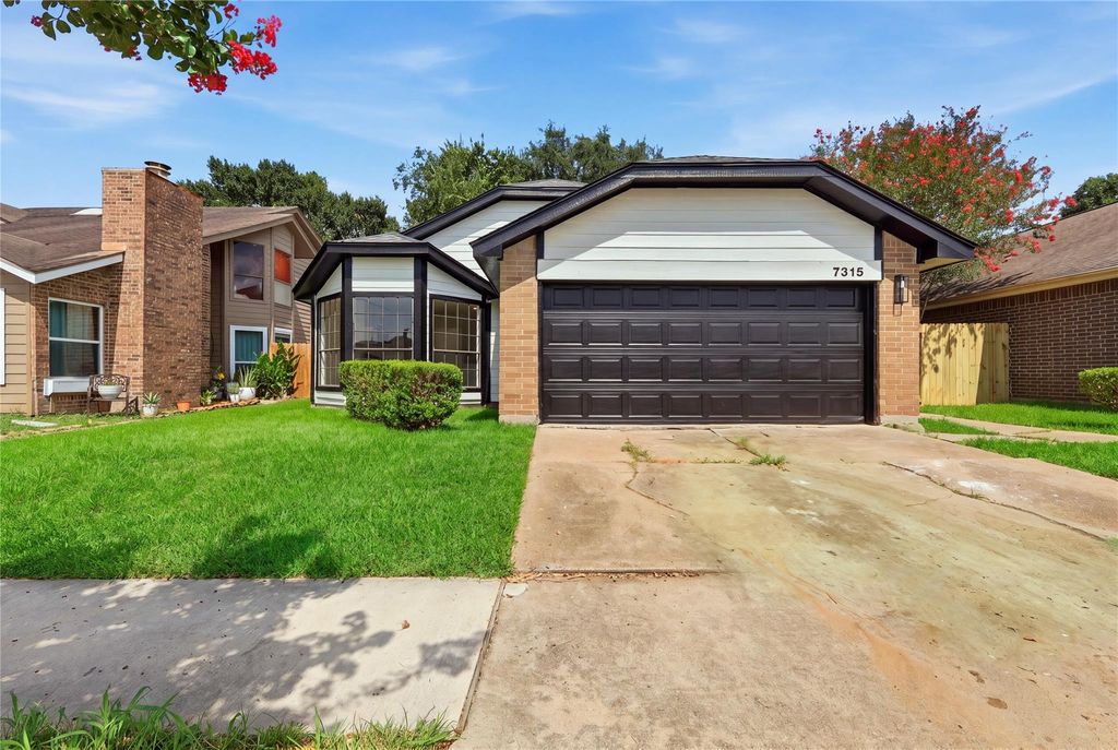 7315 Puerta Vallarta Drive, Houston, TX 77083