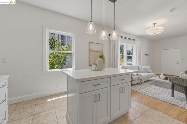 1116 E 20Th St, Oakland, CA 94606