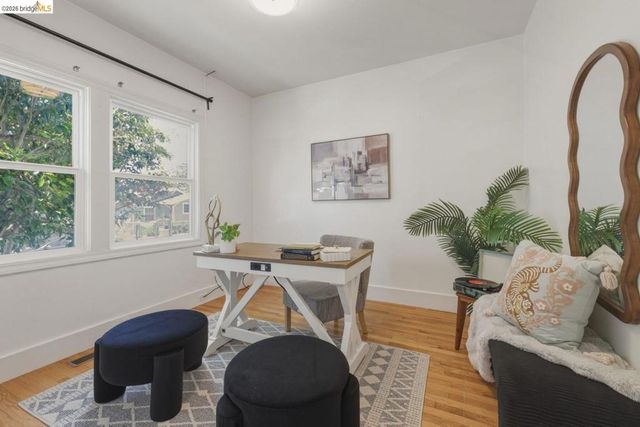1116 E 20Th St, Oakland, CA 94606