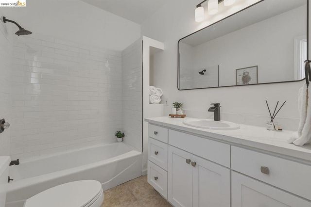 1116 E 20Th St, Oakland, CA 94606