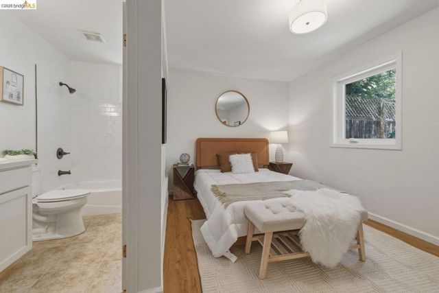 1116 E 20Th St, Oakland, CA 94606
